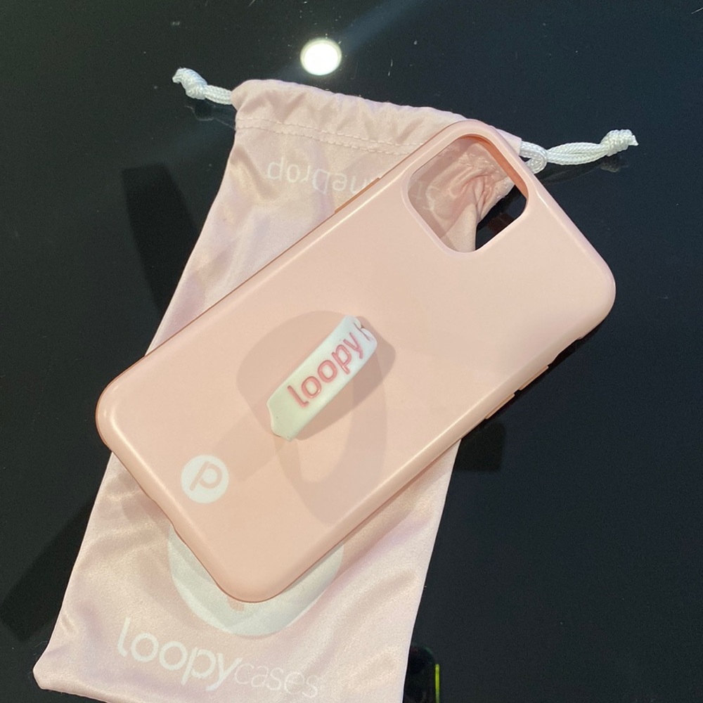 Loopy case for iPhone 11 Pro with bag